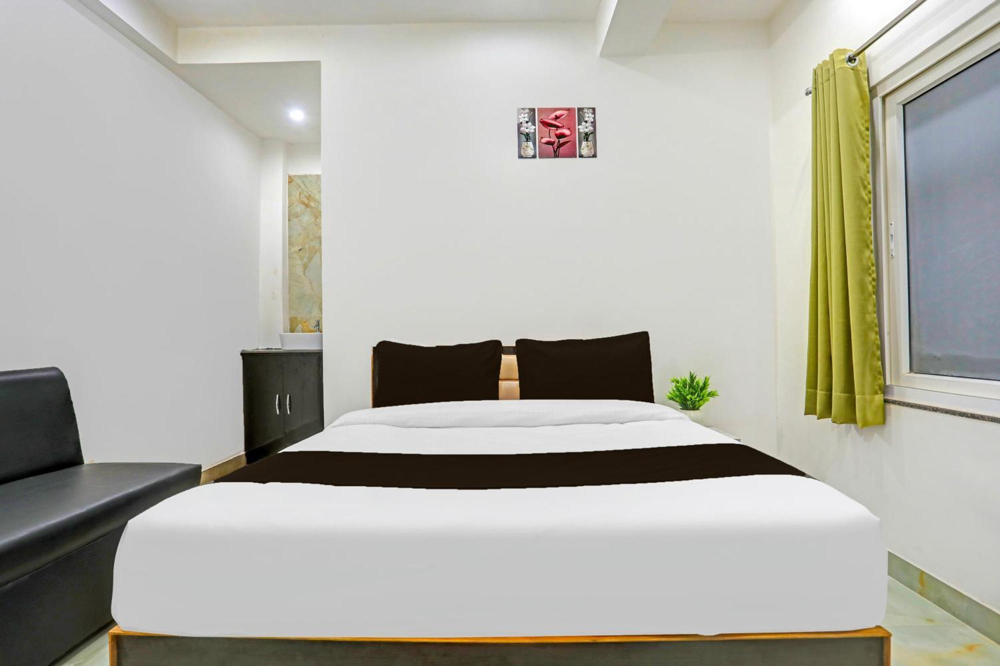 Hotel O The Maruti Paying Guest House Waranasi Zewnętrze zdjęcie