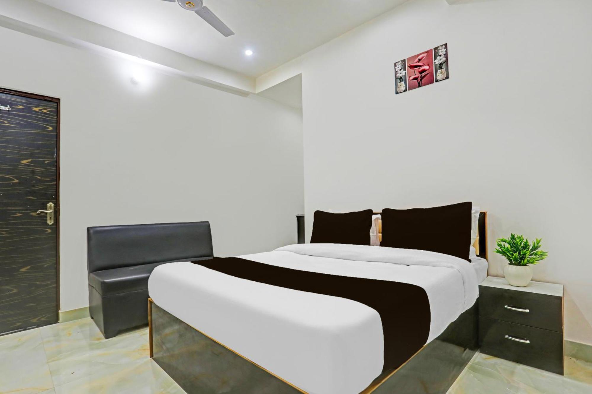 Hotel O The Maruti Paying Guest House Waranasi Zewnętrze zdjęcie